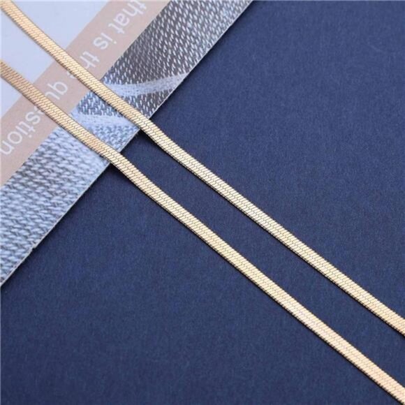 ✨ Gold Snake Chain Heart Necklace | Herringbone Choker with Zircon Pendant - Picture 2 of 4